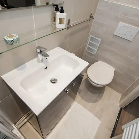 Hotel Le17 Furnished Parigi